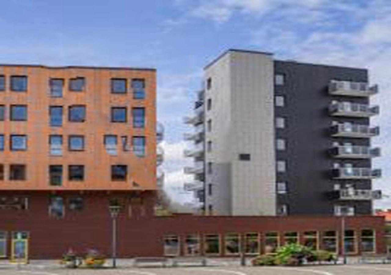 Continental Apartment Hotel Knivsta Knivsta  Εξωτερικό φωτογραφία